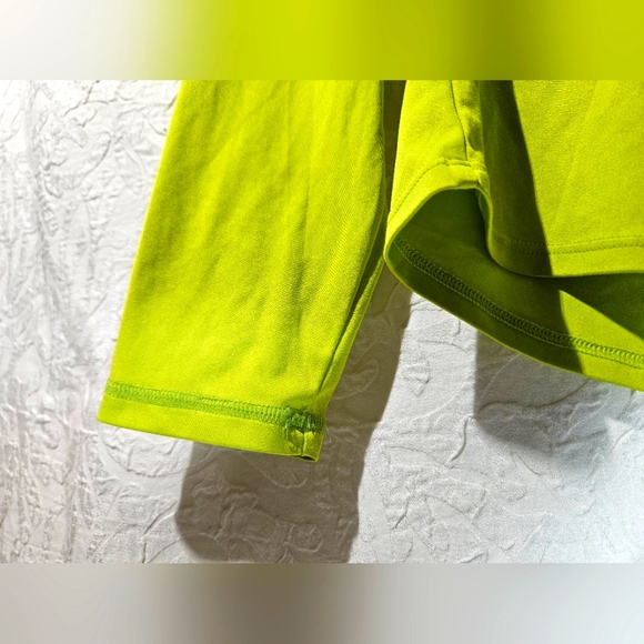 Women's Under Armour Heatgear Green Long Sleeve - Picture 6 of 10